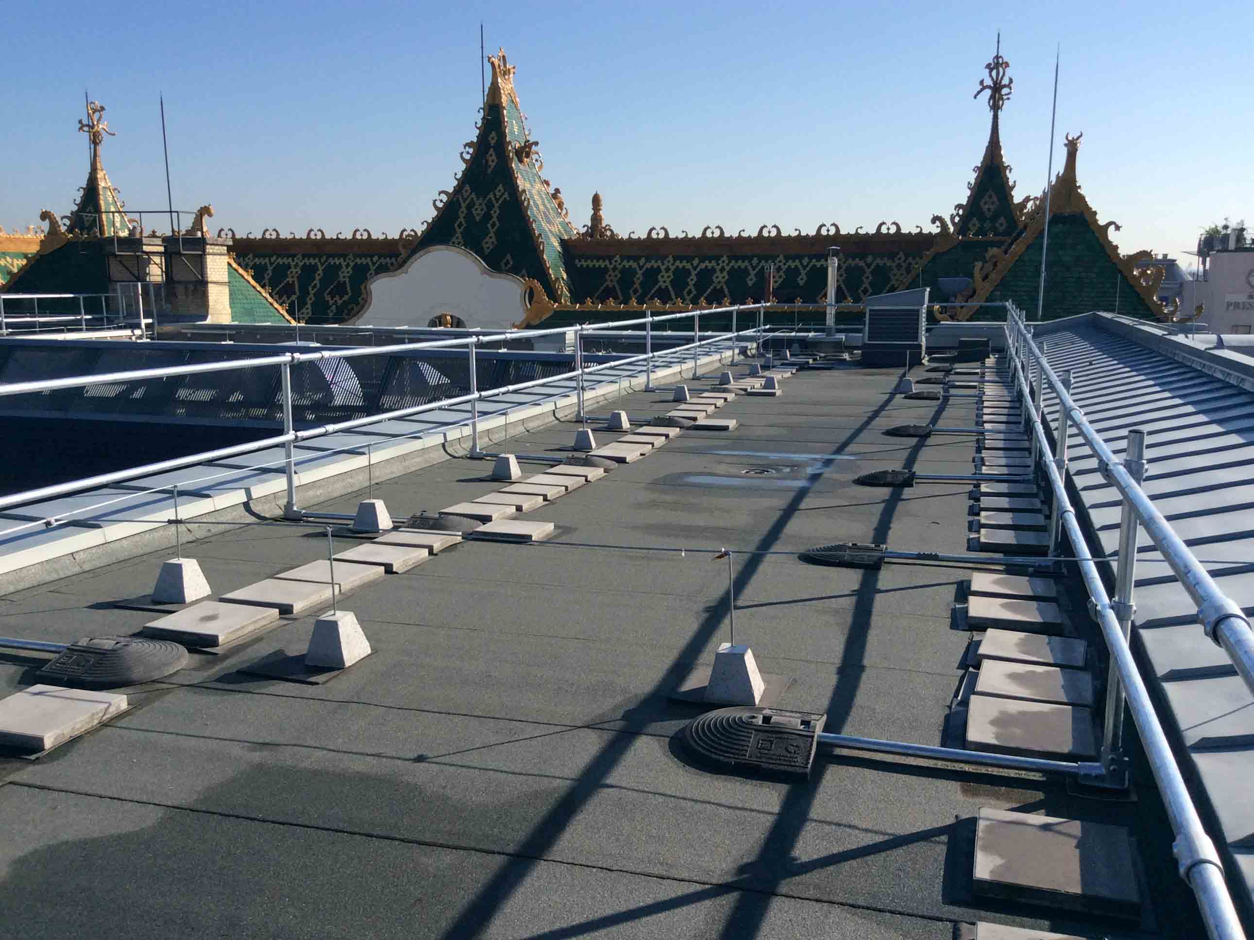 Kee Guard Free Standing