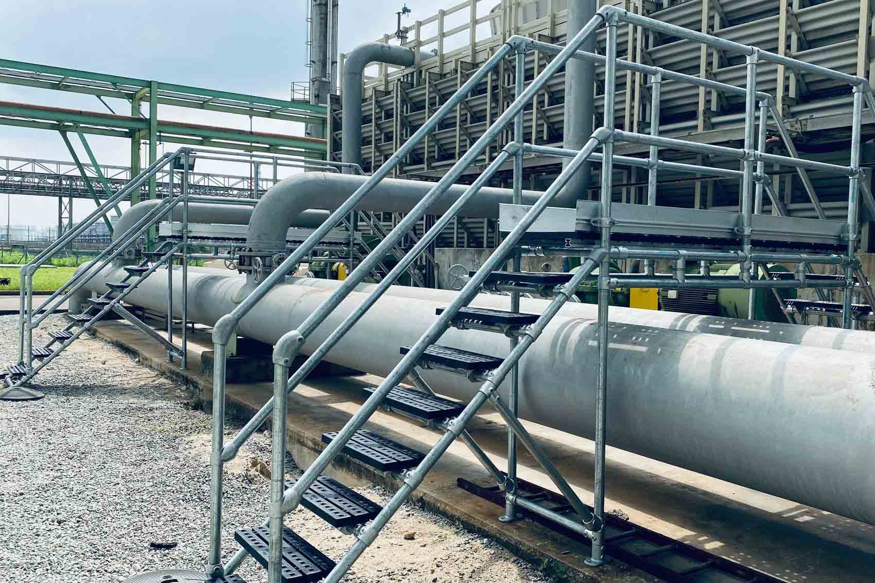 Kee Step / Passerelle de toit Canada / Accès sécuritaire aux toits / Système de passerelle sans pénétration pour toitures / Système de protection antichute