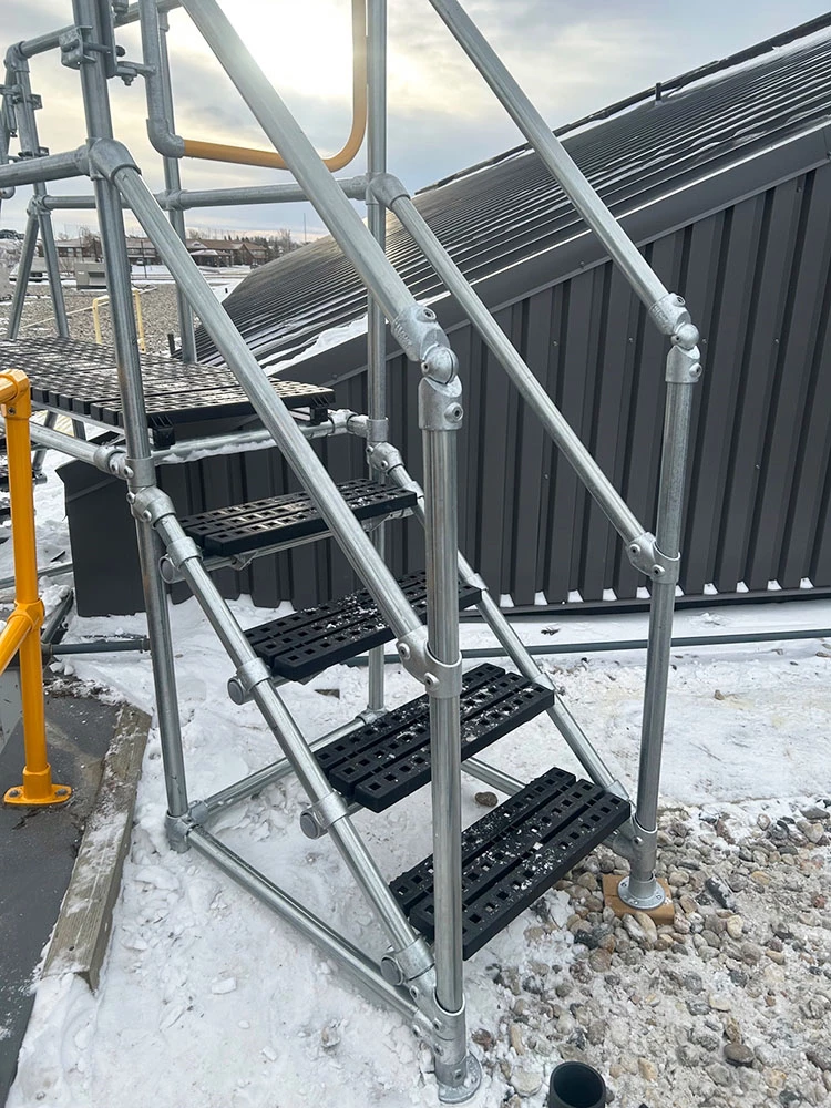 Protection contre les chutes sur les toits / Kee Step / Passerelles de franchissement pour toiture