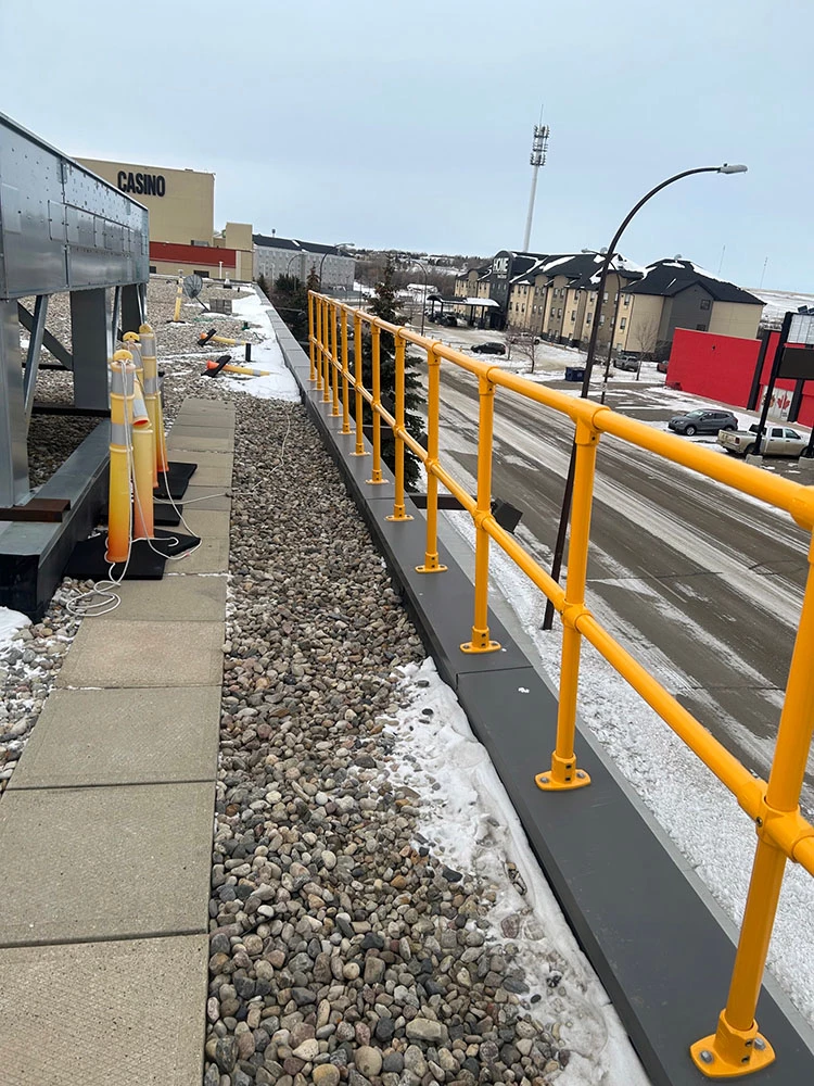Kee Klamp / Protection contre les chutes sur les toits / barrières de sécurité / systèmes de garde-corps