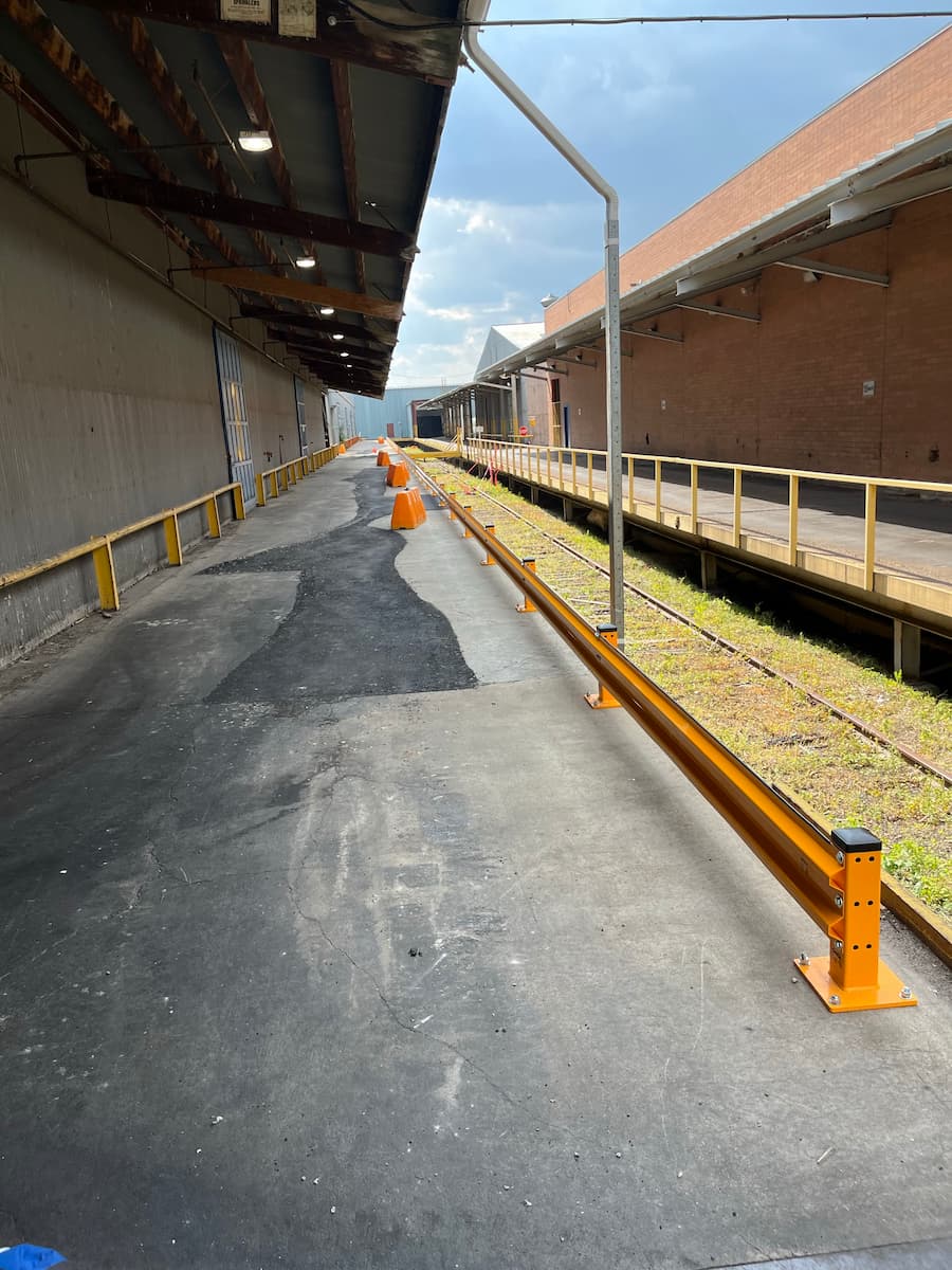 Protection de la circulation dans les entrepôts / Barrière de sécurité